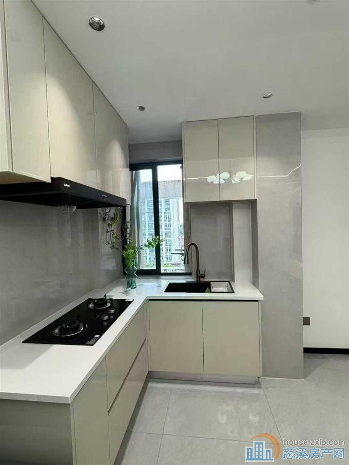 首付8万起丽晶大厦电梯房两室直接房钥匙在