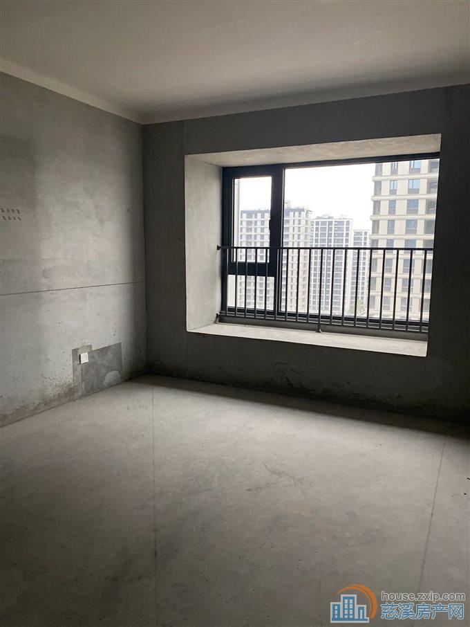 悦未来 新城河黄金地段 三开间朝南