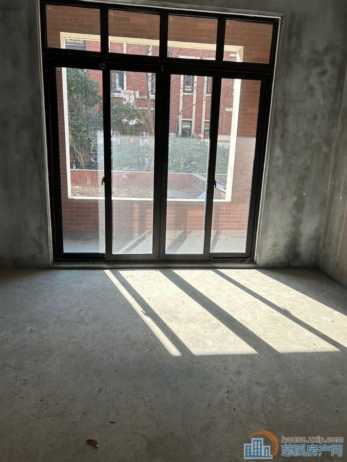 保集府君慈名府别墅220平白坯788万