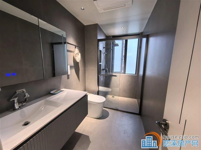 旦山府143平精装自住拎包入住直接房源