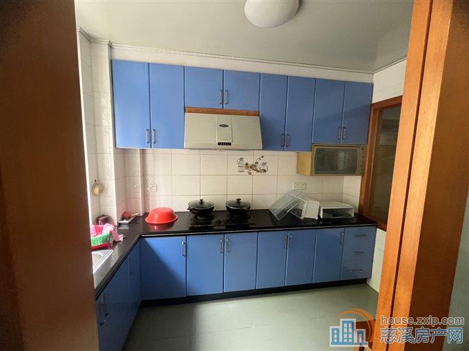 东兴苑南区132平方135万独家直接