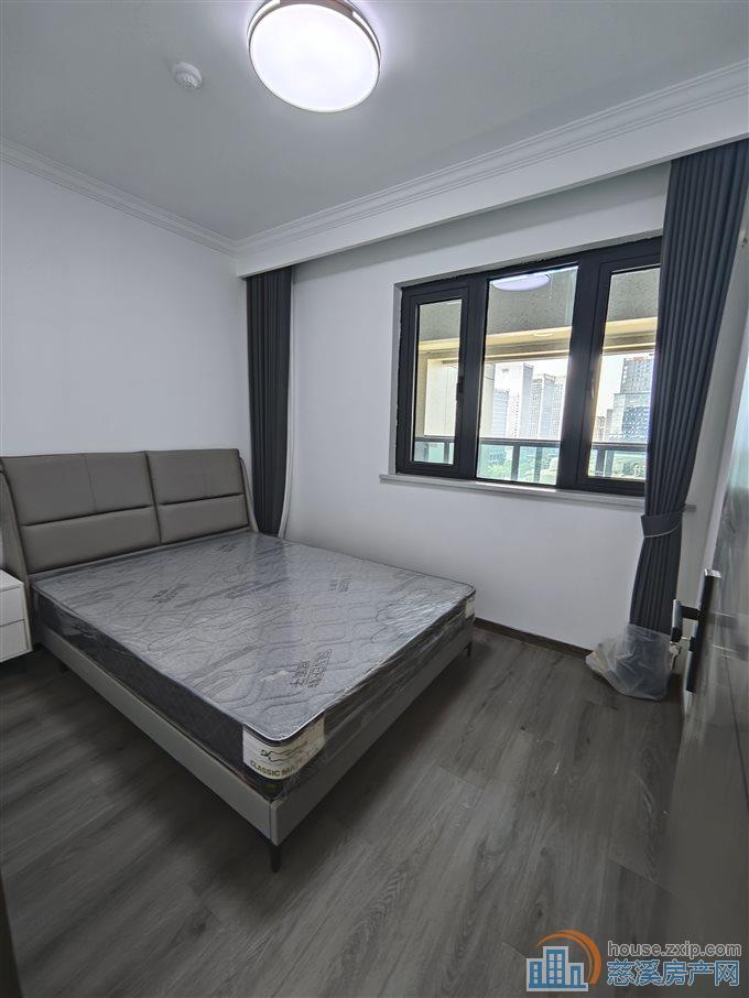 紫阙台3室2厅2卫全新精装修直接房源钥匙