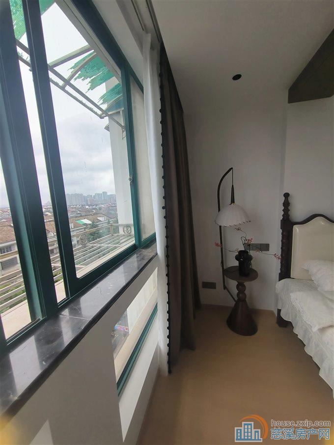 丽晶大厦62平76.8万满两年精装修