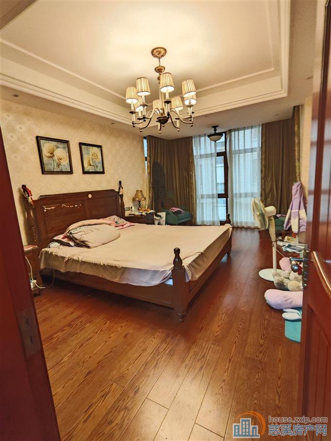  别墅出售剑南家园280平方欧式精装独家