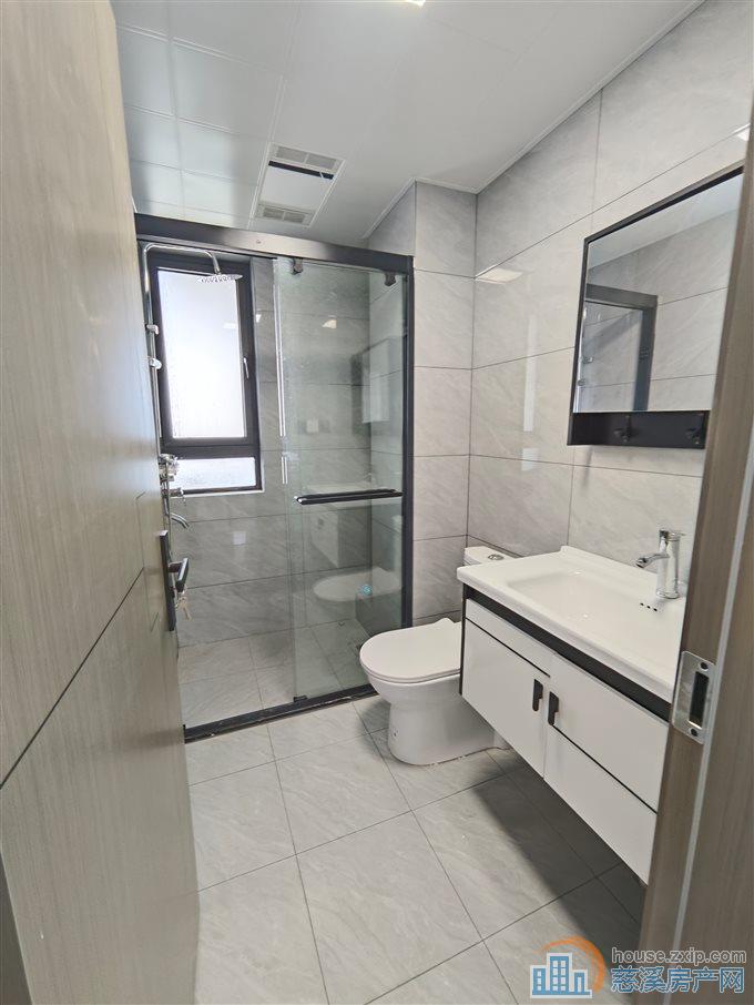 紫阙台3室2厅2卫全新精装修直接房源钥匙