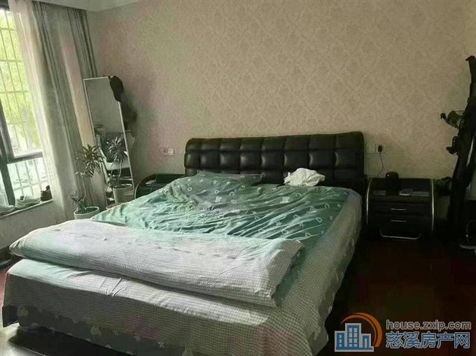 枫华富地90平电梯房精装车位152万