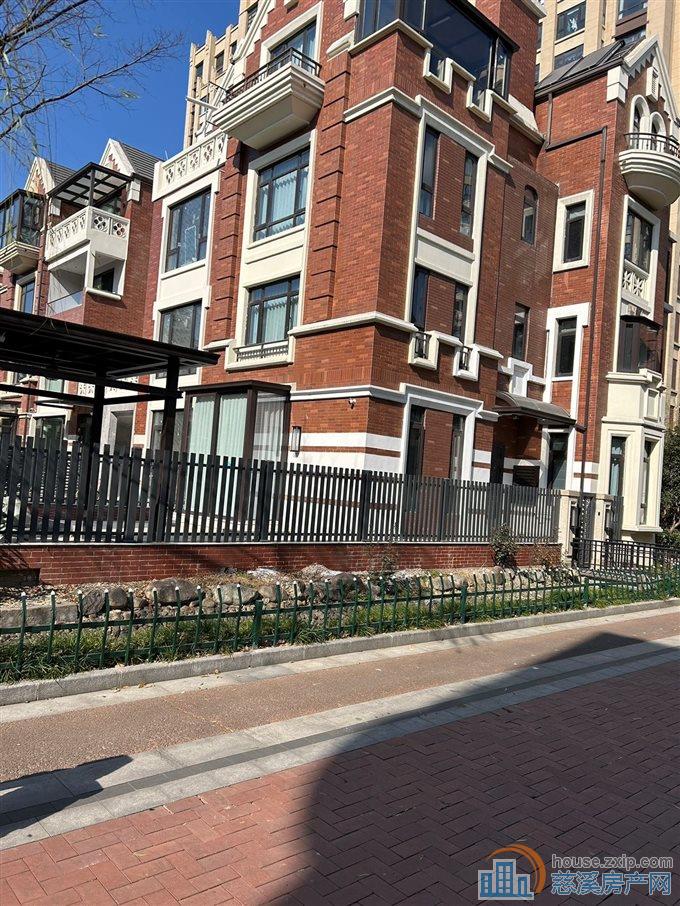 保集府君慈名府别墅220平白坯788万