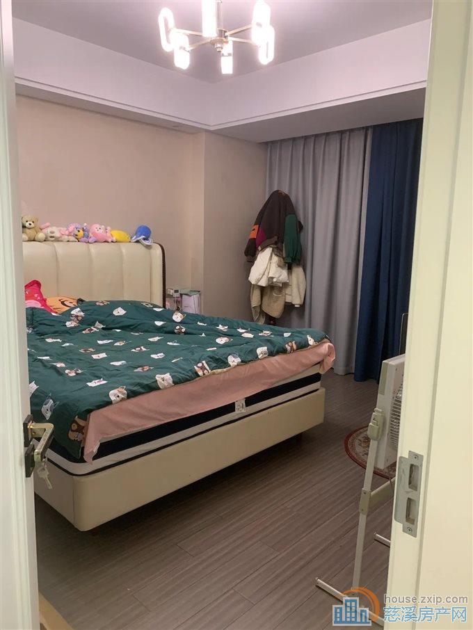 鸣北小区 精装修 带车位杂物间