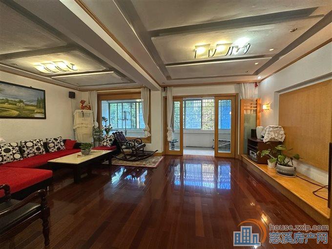 金东北苑 精装保养好 带朝南大车库