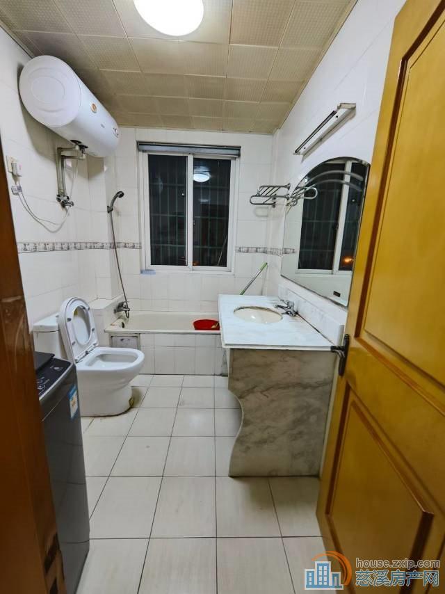 南胜苑139平装修保养好车库109万