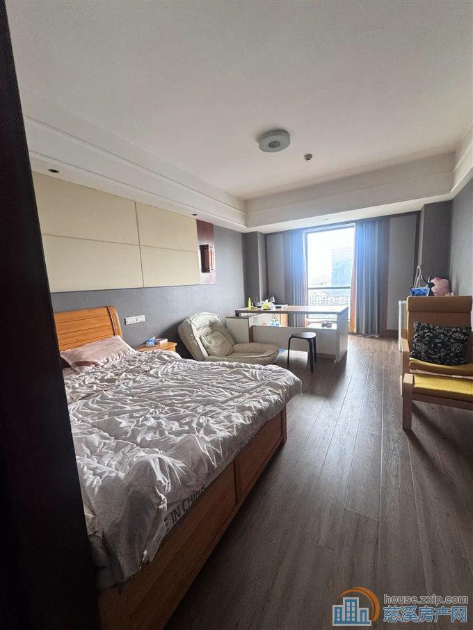 波斯曼精装没租过96.8万三小上林没住过