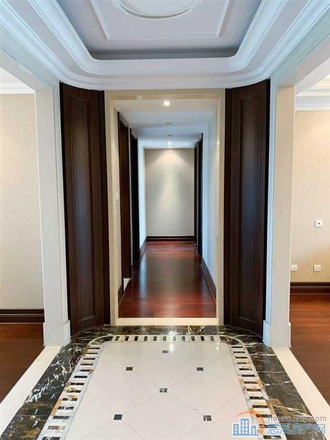 金地鸿悦豪华装修四室6200直接房源