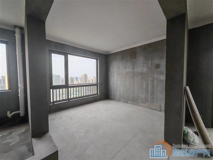 江滨之城 山景苑 全新毛坯 降价出售