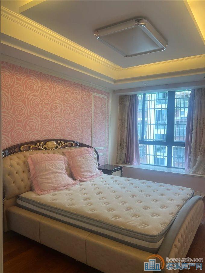 捡漏 星光家园 结婚装修 河景房,东边套