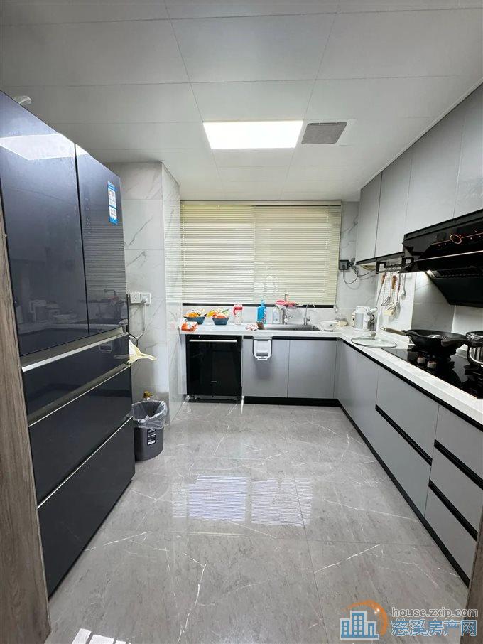 梧桐府 精装117平方155万带车位