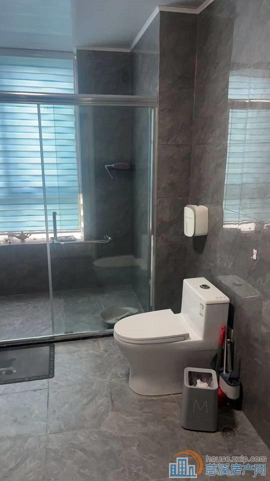 云顶3室2厅2卫6000月直接