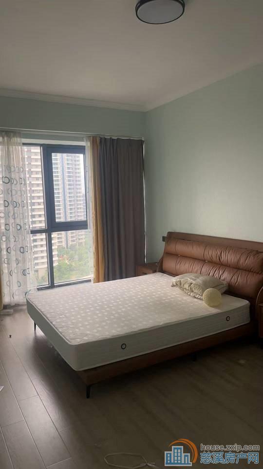 云顶3室2厅2卫6000月直接