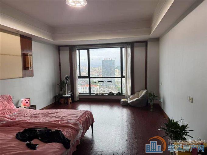 波斯曼朝南1000元，有洗衣机