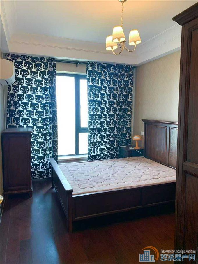 金地鸿悦豪华装修四室6200直接房源