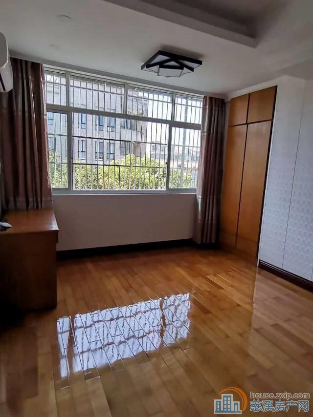 孙塘新村，独家