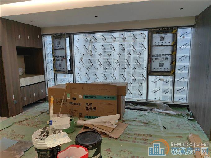 天安浔筑126平精装230万包税