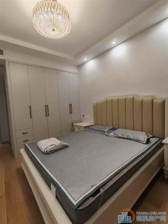 吾悦华府140平豪装带车位222万
