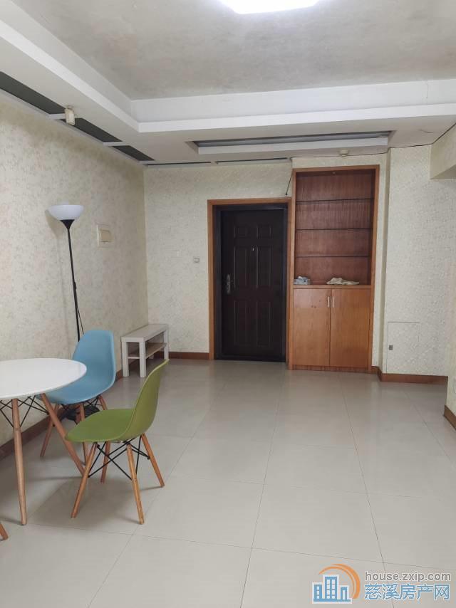 东方明珠单身公寓60平精装1900元直