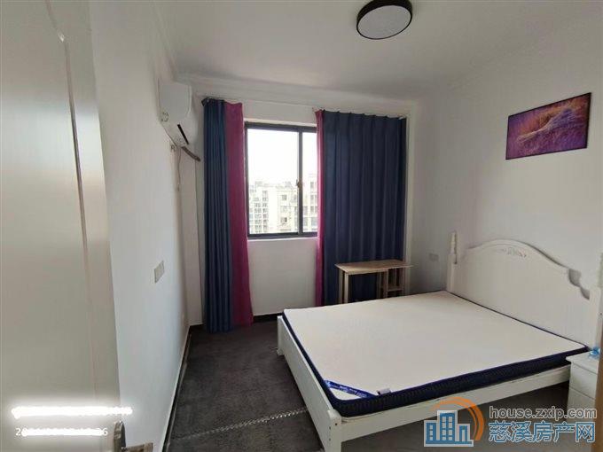 鸣北小区南区105平车位129万精装