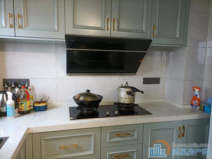 泊江府精装满五唯一280万