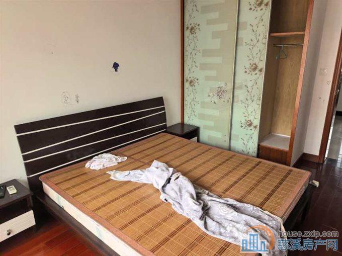 急出售星光家园一期4楼122平108万