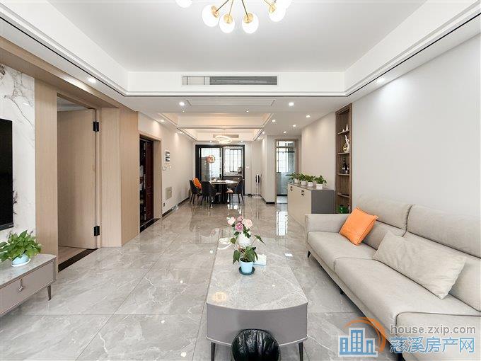 特价 鸣北小区 拎包入住，精装保养好