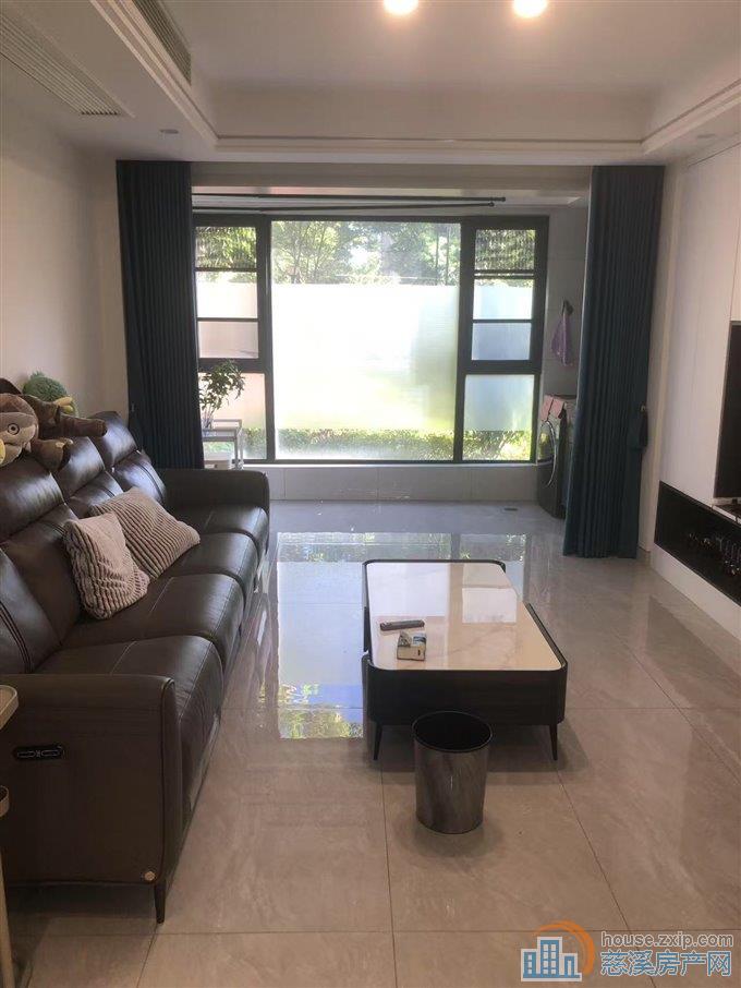 盛泰嘉苑欢乐颂一楼120平精装146万