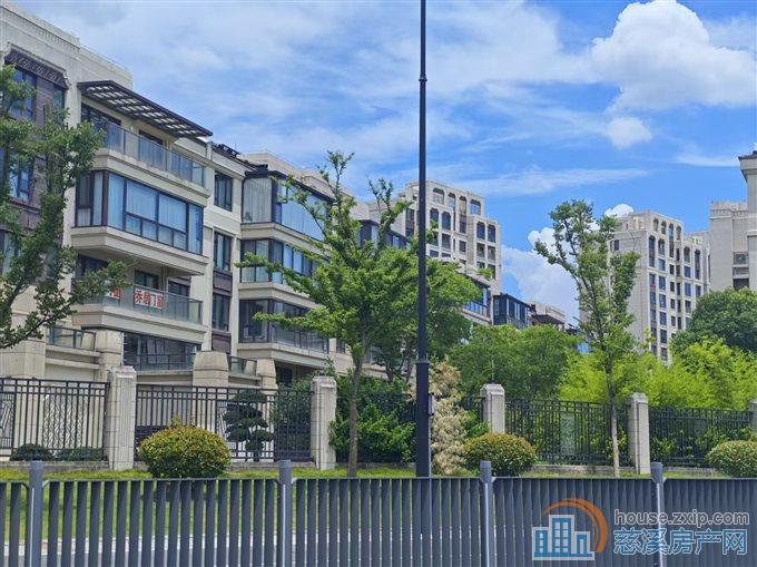 中海湖心半岛一复地下送花园送两个车位直接