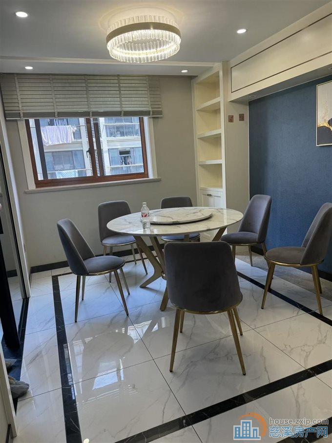 鸿景苑电梯洋房好楼层精装车位储藏间