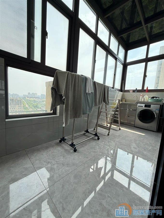 金仕华庭155万精装3房阳光房