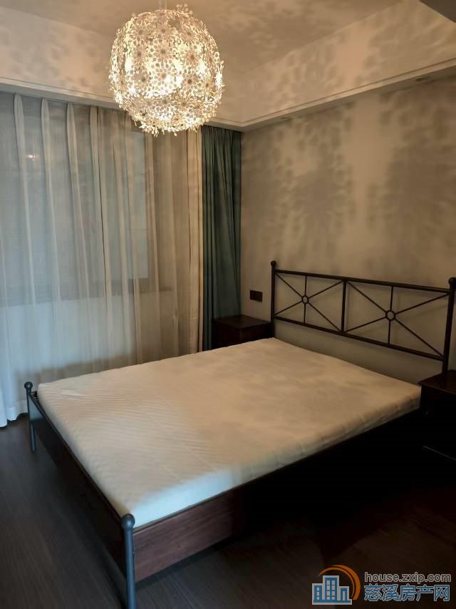 江滨之城江畔院精装