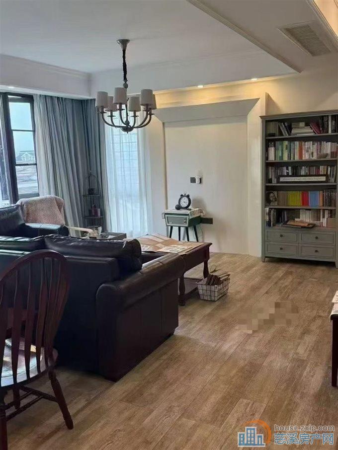 绿城御园124平三室精装东边套楼层佳