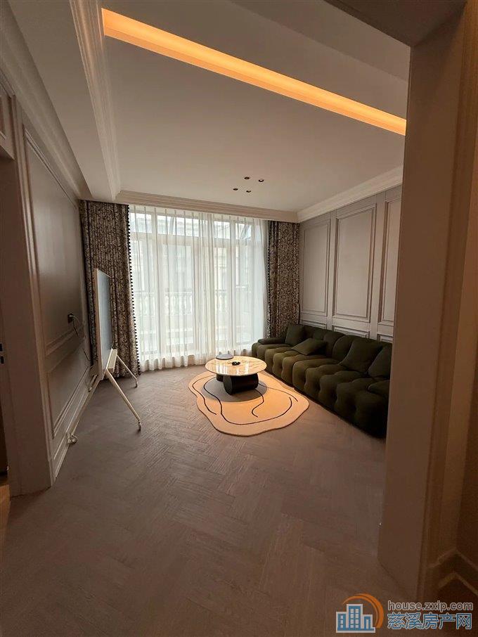 绿城御园别墅498平精装修三个车位