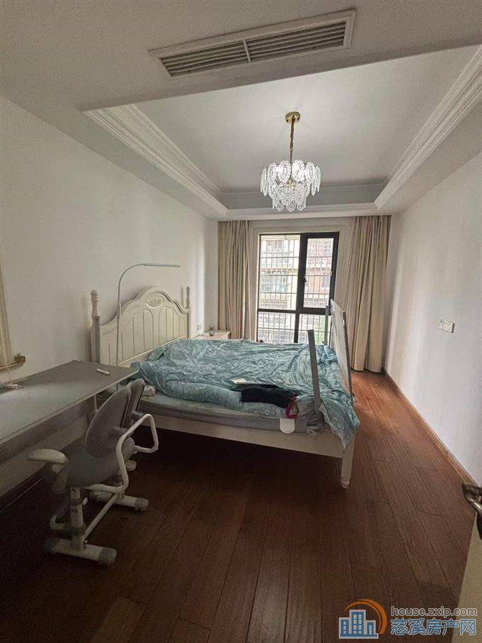 枫华富地电梯洋房128平精装车位122万