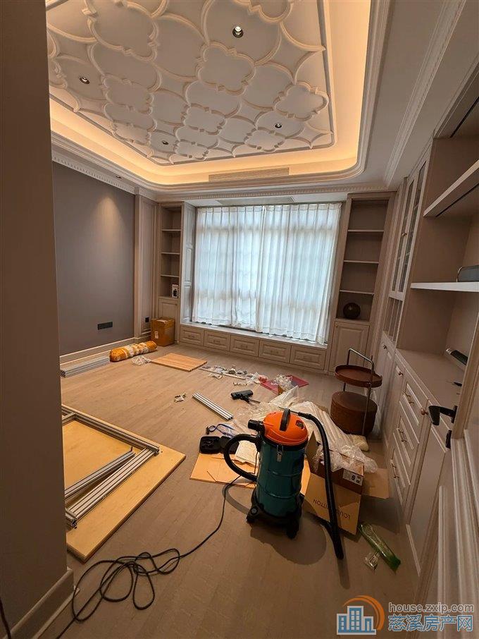 绿城御园别墅498平精装修三个车位