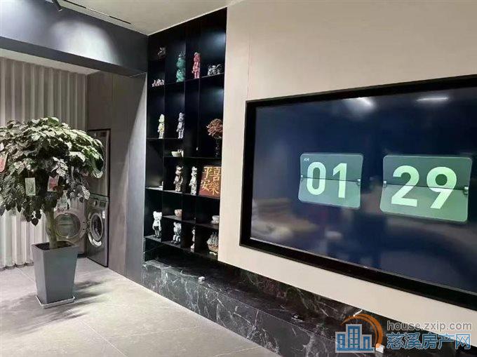 明月湖湖樾云著豪装172平顶楼398万