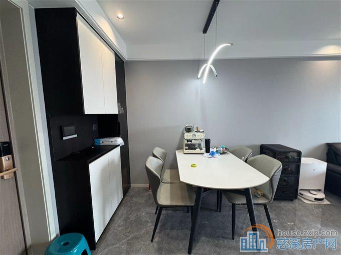 誉林府96平220万精装三房