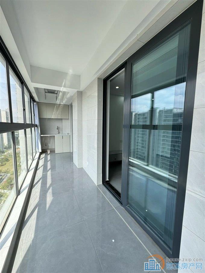 出租卓越湖樾云著花苑143平4500