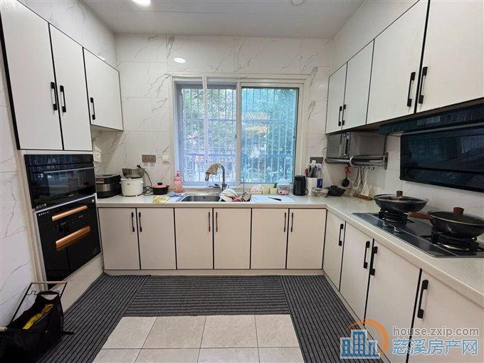 吉祥新村四区  实验小学  拎包入住