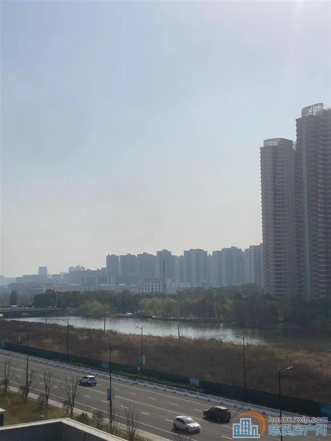 特价 观湖佳苑明月湖旁 黄金楼层 