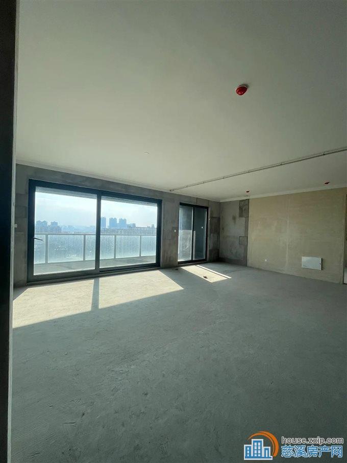 美的君耀府联排别墅边套375来