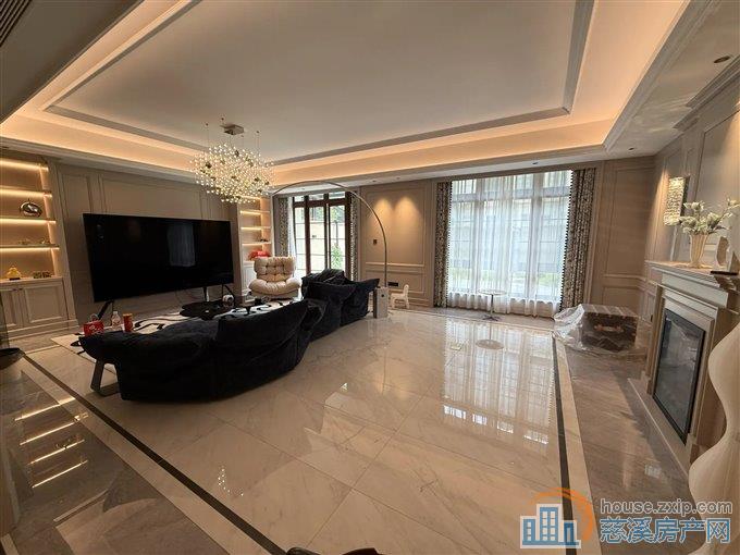 绿城御园别墅498平精装修三个车位