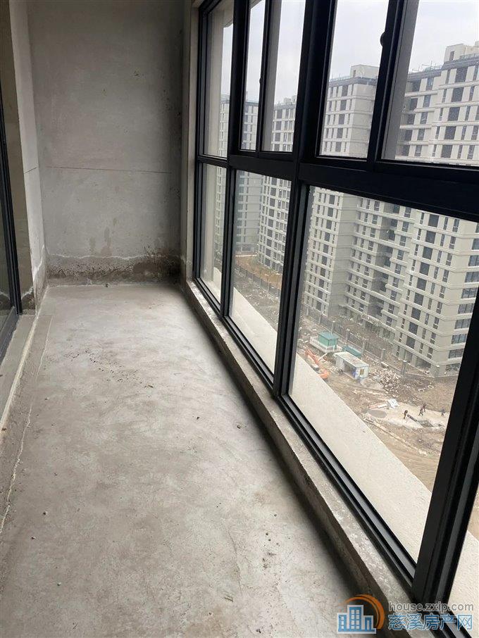 特价 悦未来 新城河黄金地段 朝南三间