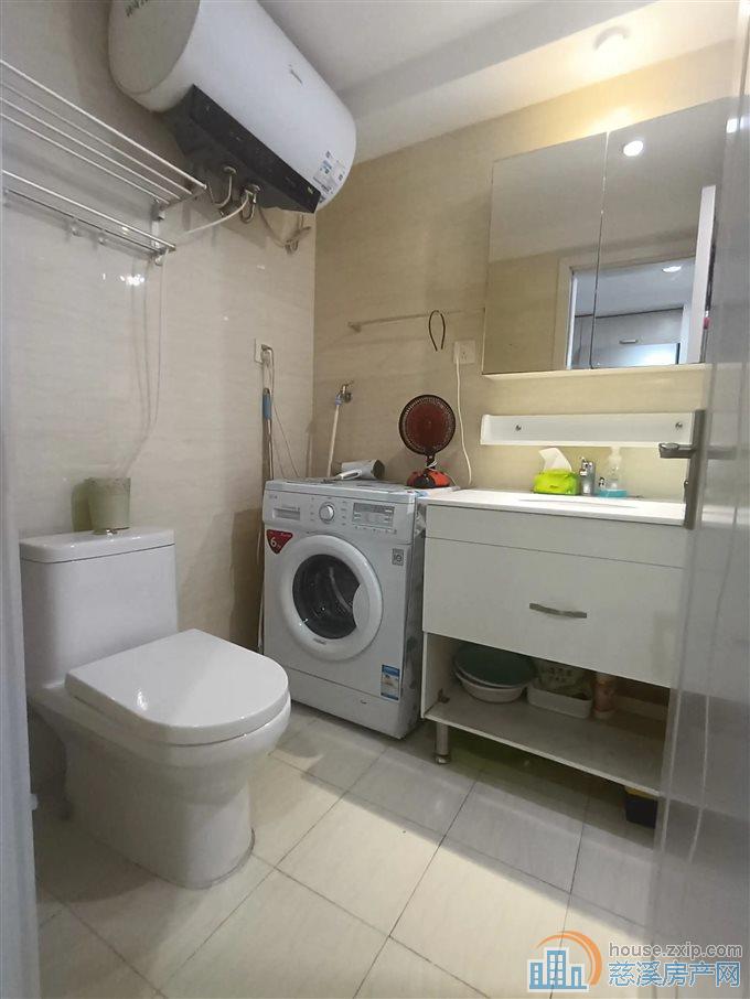 财富中心一口价47.8万精装修