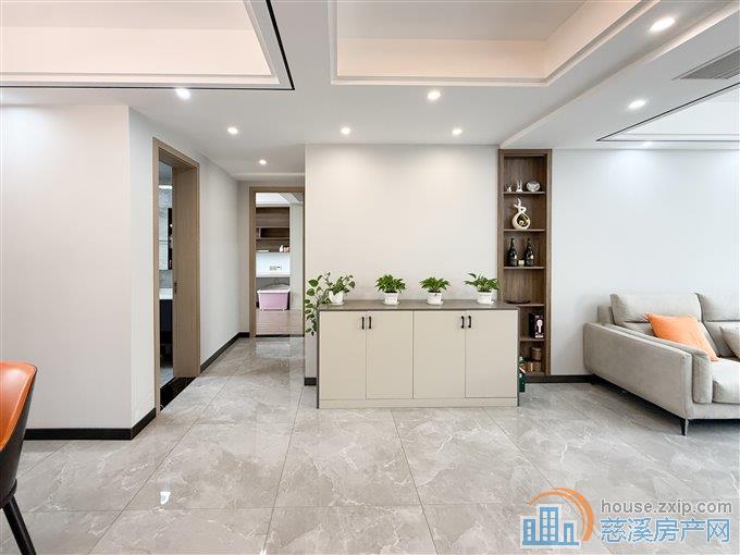 特价 鸣北小区 拎包入住，精装保养好